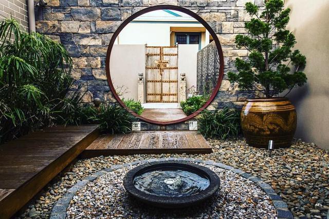 有院子的就偷着乐吧中间砌个拱形门中式庭院邻居看了都眼红