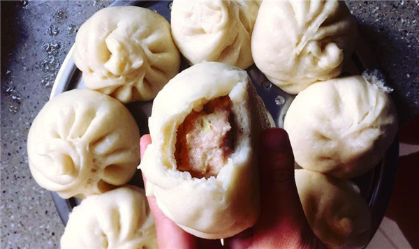 吃肉包子的时候,怎么辨别里面的肉是好肉还是坏肉?教你这四招