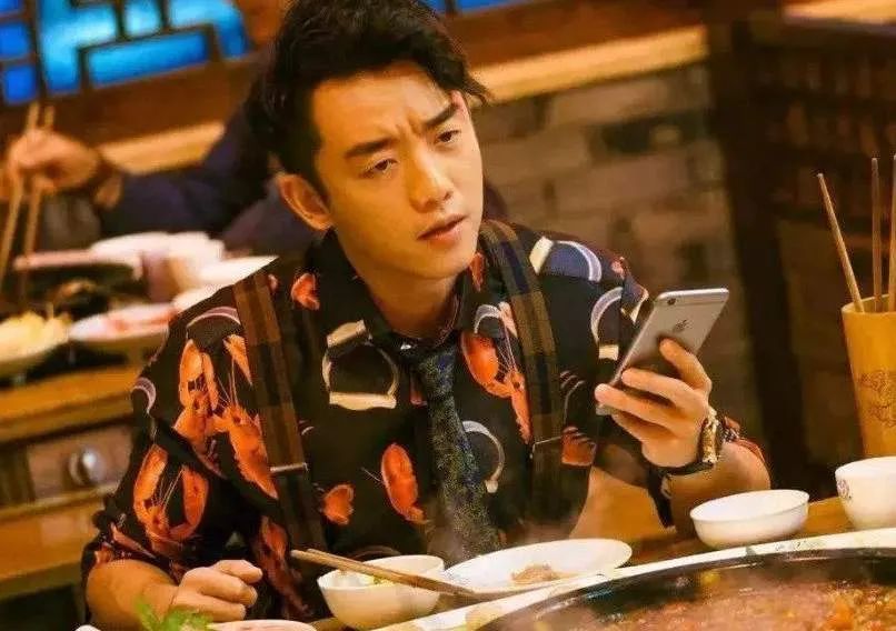 郑恺|火锅店涉抄袭、做潮牌被骗、投资直播翻车…“小猎豹”郑恺一路跑偏？