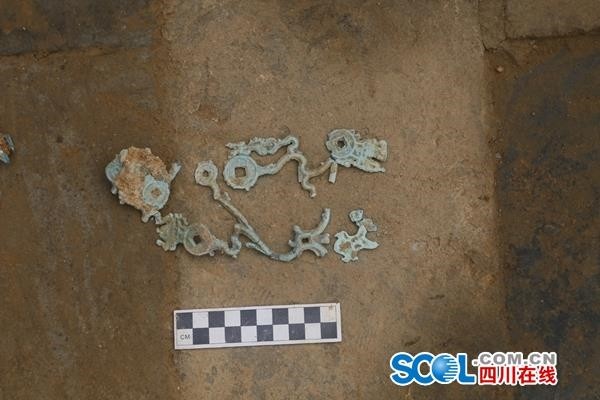 四川省文物考古研究院|四川彭山发现墓群大坟包墓地，或为古蜀后裔埋骨之地