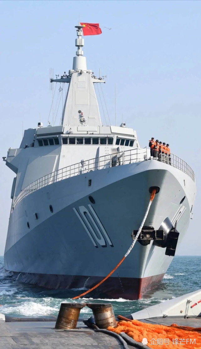 第三艘055驱逐舰外观改进明显烟囱加高但不影响隐身性能