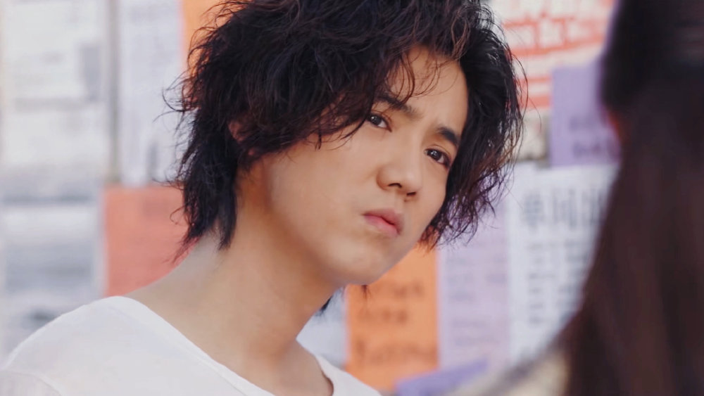 鹿晗|鹿晗越来越有演员相了！和关晓彤电视剧同期上映，倒也没输多少