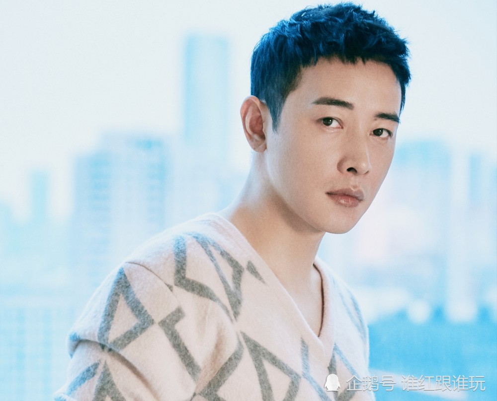 罗晋|女助理亲密挽手，垫脚整理头发？罗晋3字回应传闻，唐嫣粉丝开骂