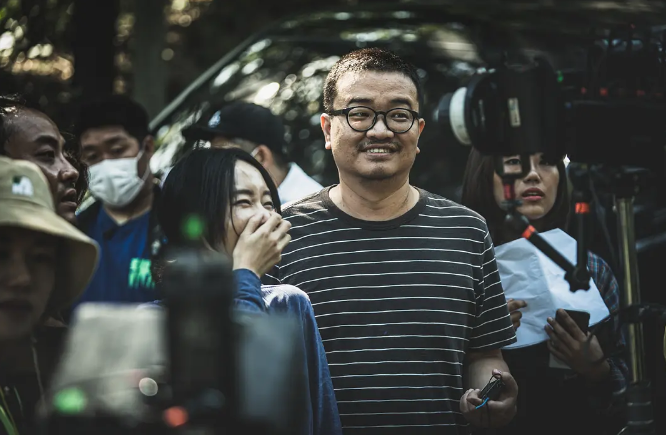 釜山行2|评分5.9，观众大喊退票，《釜山行2》不如前作，问题到底出在哪？