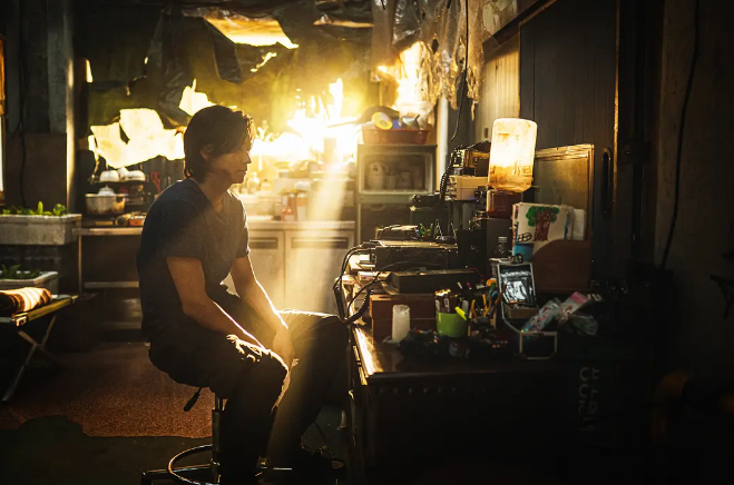 釜山行2|评分5.9，观众大喊退票，《釜山行2》不如前作，问题到底出在哪？