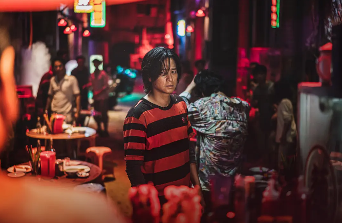 釜山行2|评分5.9，观众大喊退票，《釜山行2》不如前作，问题到底出在哪？