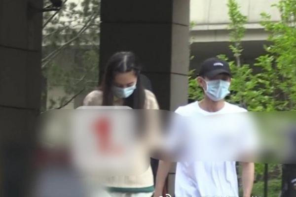 宋妍霏|避嫌？鹿晗宋妍霏先后曝光恋情，新剧还没火就着急解绑