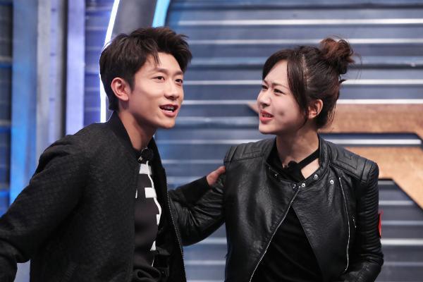 宋妍霏|避嫌？鹿晗宋妍霏先后曝光恋情，新剧还没火就着急解绑