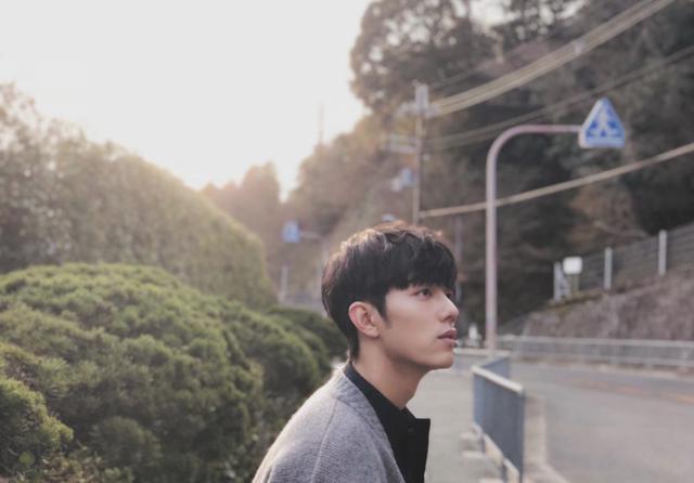 肖战|力挺肖战？知名编剧口吻前后不一，此前谩骂流量现在帮他们说话