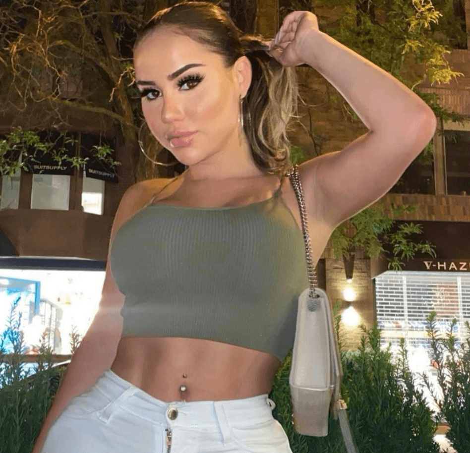 网红|加拿大女网红从45楼朝街上扔椅子，竟逃脱惩罚还大量涨粉