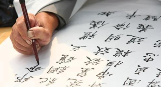 李白|李白一年挥霍30万两银子，杜甫家里揭不开锅，他为啥不拉杜甫一把