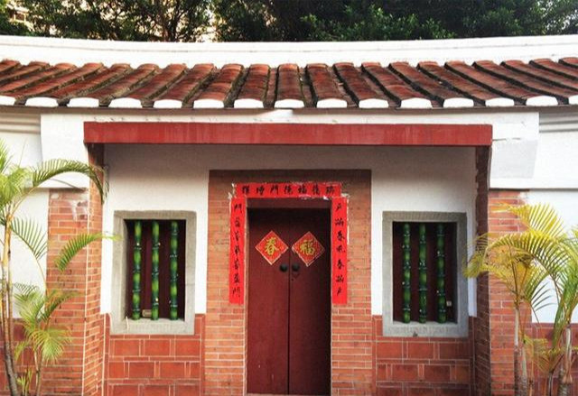 对联|上联“东和尚，西尼姑，两厢情愿，糊糊涂涂”，书生的下联成经典