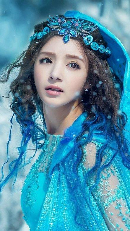 迪丽热巴|5位新疆女星：丫丫仅排第四，热巴屈居第二，她凭什么是第一？