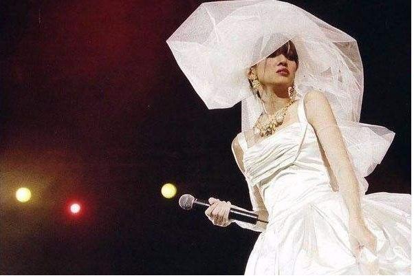 赵文卓|芳心纵火犯赵文卓：6任女友无缝衔接，梅艳芳，蒋勤勤只是他生命中的过客