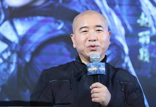 王小利|王小利儿子曝父亲演戏12年0片酬，和赵本山范伟当年恩怨如出一辙