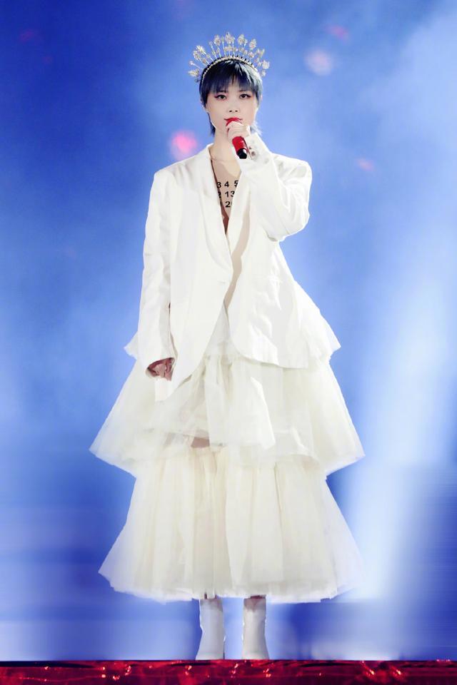 朱晓东|艺人朱晓东掐死爱妻藏尸雪柜，105天后自首，其母：女方活该