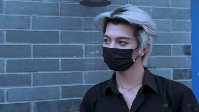 七鹤大人为什么全网黑?事情没那么简单,了解真相后,网友:活该