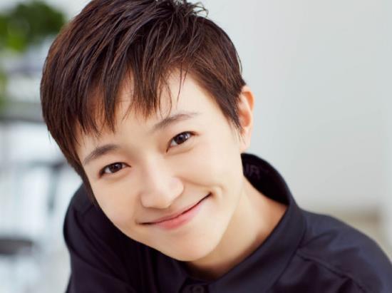 首先男女主李炎和唐欣分别是尹正和焦俊艳饰演的,剧中两人都是90后的