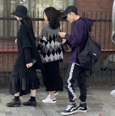 张一山|张一山与宋妍霏疑似同居被曝光，网友纷纷跳脚对比，看杨紫是咋说