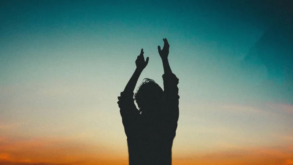 岑怡诺|天才少女一天写2000首诗，网络炒作的罪与狂欢，折射出诗词的浮躁与混乱