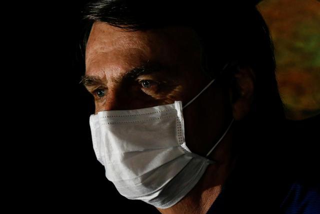 博尔索纳罗|巴西总统第3次新冠检测仍阳性 曾称是小流感 要像男人一样面对