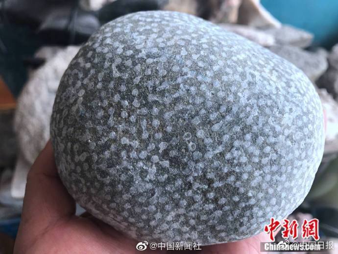 点击图片看原样大小图片