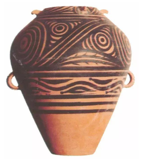 陶罐|1950年，三坪村出土了一件彩陶之王，当地的农民一开始用它装馒头