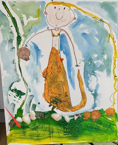 陈冠希|陈冠希晒女儿新画作，Alaia扎冲天辫头发凌乱，爸爸以女儿为傲