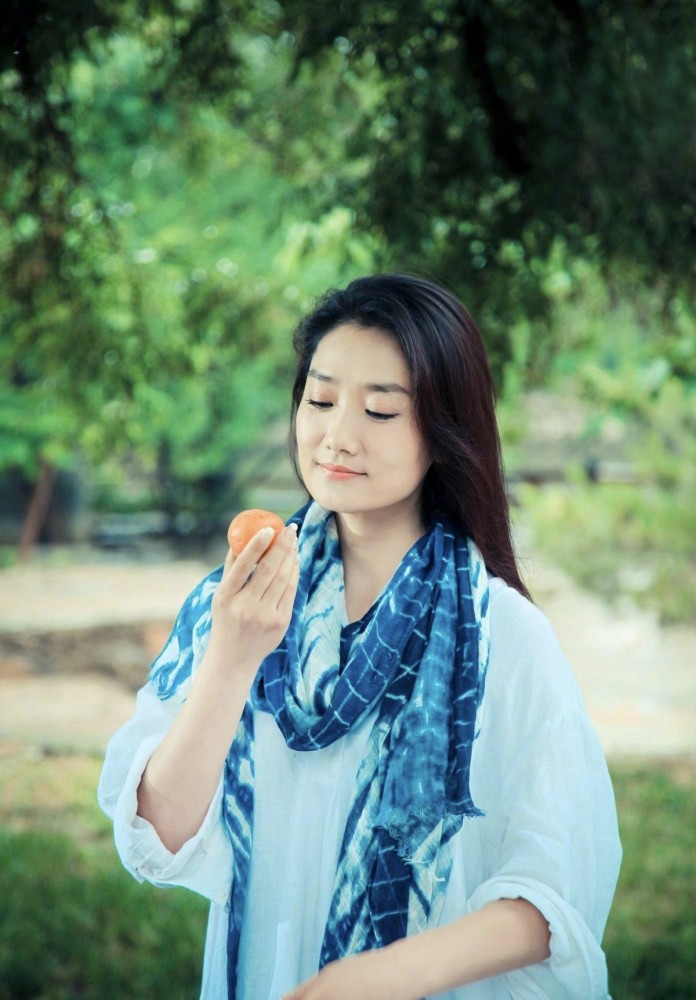 玲花|玲花手滑吃瓜，网友让她快跑，她的婚姻真的没啥问题吗？