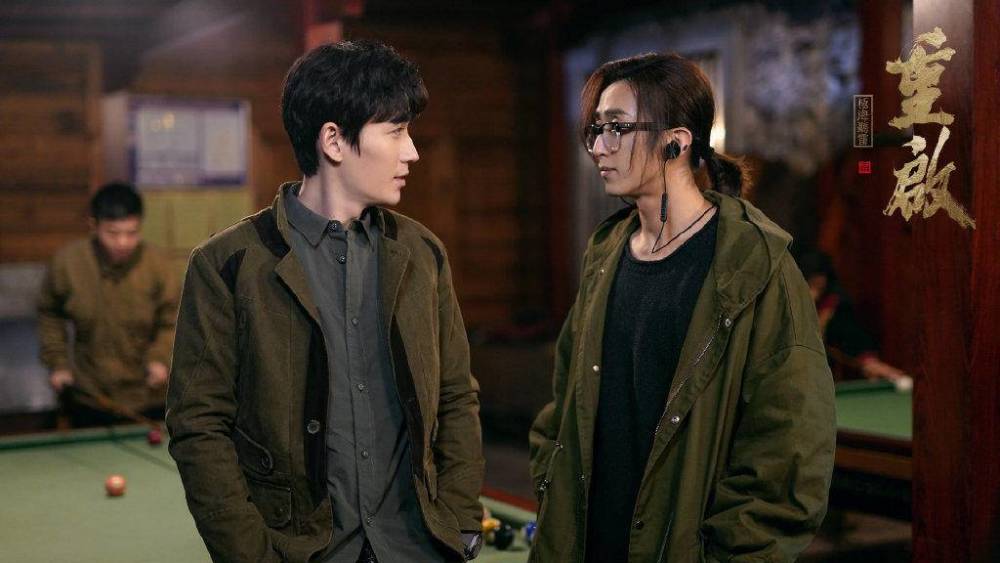 朱一龙|两大流量隔空对打：朱一龙《重启》自带热度，鹿晗凭新剧稳赚口碑