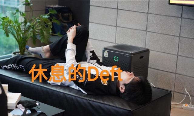 DRX排名LCK榜单第一，AD选手deft却因腰伤恐无法继续比赛