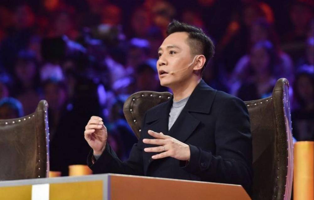 张艺兴|明星导师欢乐多，张艺兴痴迷平衡论，汪峰最爱谈人生，他惜字如金