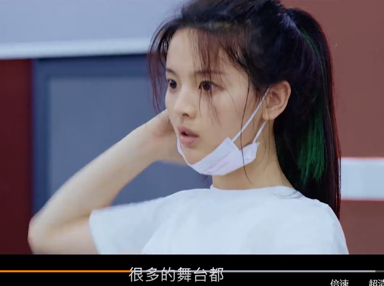 火箭少女101|火箭少女告别纪录预告，杨超越谈舞台反应，她的眼神是骗不了人的