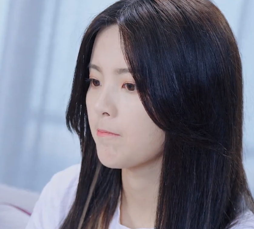 火箭少女101|火箭少女告别纪录预告，杨超越谈舞台反应，她的眼神是骗不了人的