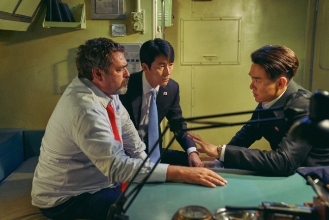 韩国_娱乐|韩国电影院复工后迎来报复性观看…观众突破100万