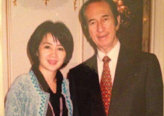 梁安琪|赌王葬礼梁安琪最憔悴，人从穿上衣服就要开始做戏，真爱还是戏精