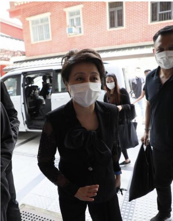 梁安琪|赌王葬礼梁安琪最憔悴，人从穿上衣服就要开始做戏，真爱还是戏精