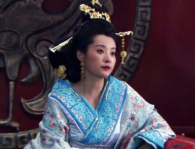 袁立|“杜小月”袁立：27岁一夜成名，却两次闪婚闪离，真性情却被诟病