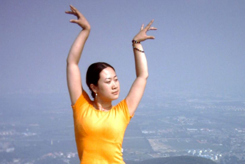 芙蓉姐姐|芙蓉姐姐曾写首诗，凤姐点评：您的火星文毁了楚辞；水平到底如何