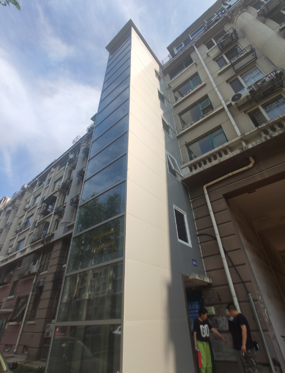 电梯|为什么老楼加装电梯大多是半层停靠？平层停靠推行难在哪儿