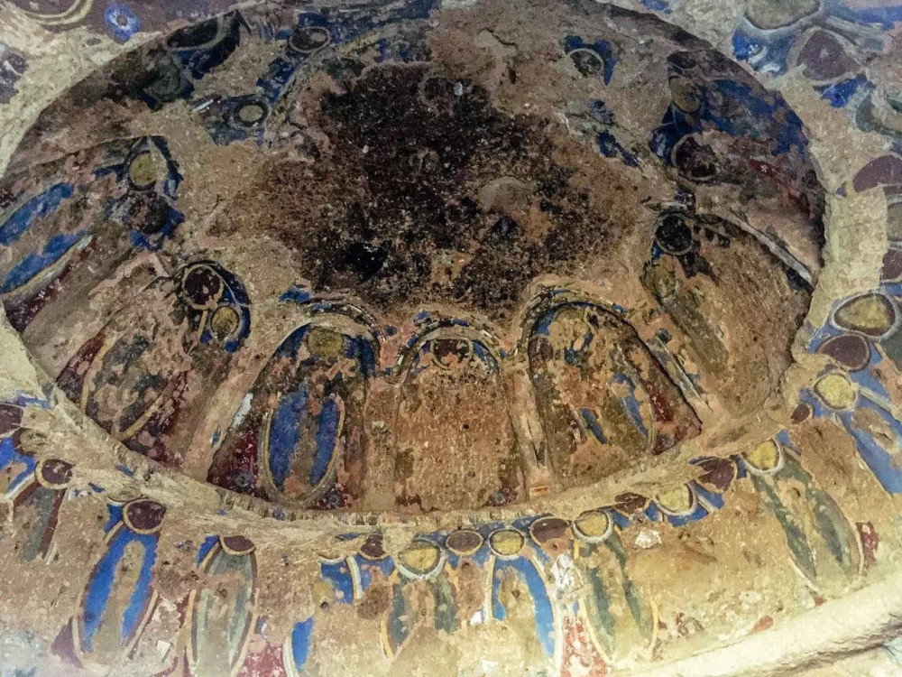 马尔丹|犍陀罗地区发生“暴力毁佛”，1700年佛像成为石碴