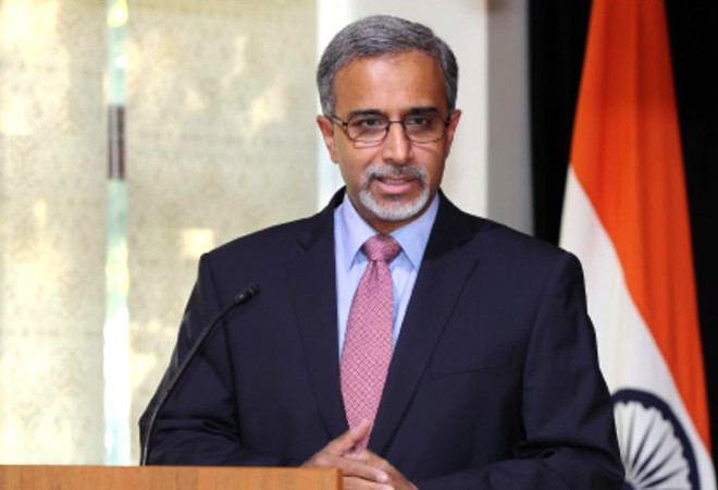 巴拉·文卡特什·瓦玛|印度对与俄罗斯军事合作进展感到满意，称购买俄制武器与同美国结盟不矛盾