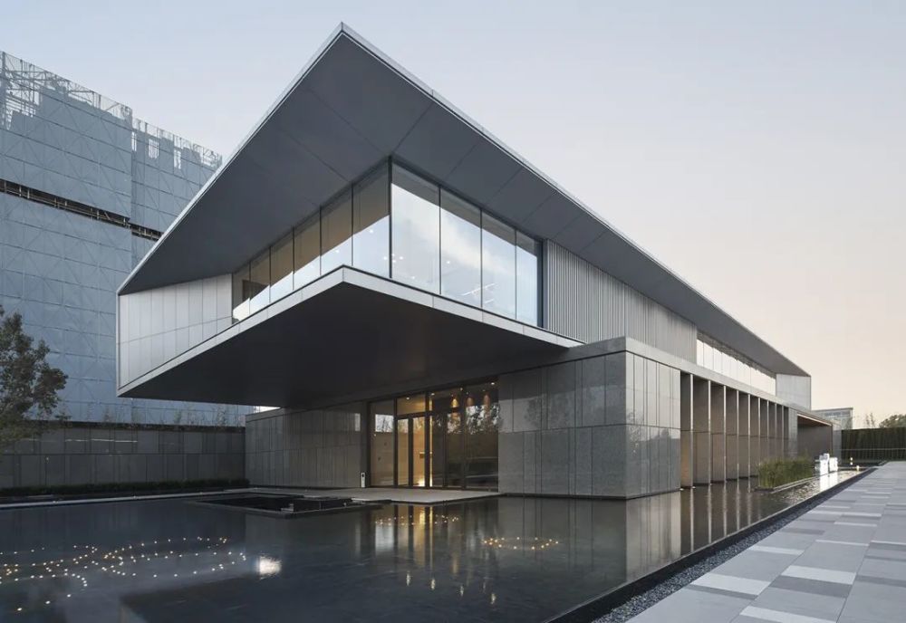 悬挑|“悬挑的城市橱窗” ｜孔雀城柏悦府—示范区接待中心