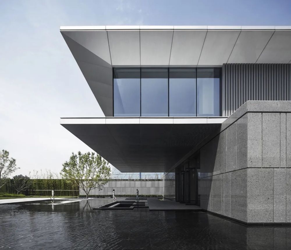 悬挑|“悬挑的城市橱窗” ｜孔雀城柏悦府—示范区接待中心