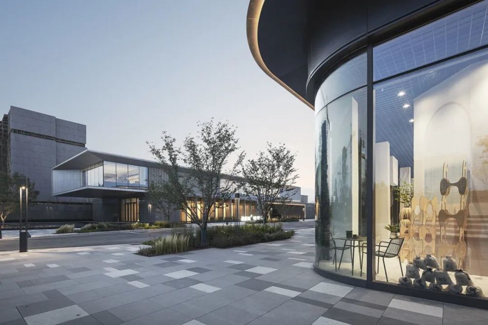 悬挑|“悬挑的城市橱窗” ｜孔雀城柏悦府—示范区接待中心