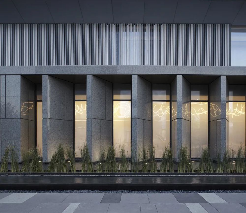 悬挑|“悬挑的城市橱窗” ｜孔雀城柏悦府—示范区接待中心