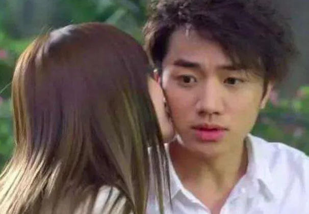 奔跑吧兄弟|跑男一半嘉宾都和baby有“吻戏”？王祖蓝没感觉，陈赫太“过分”