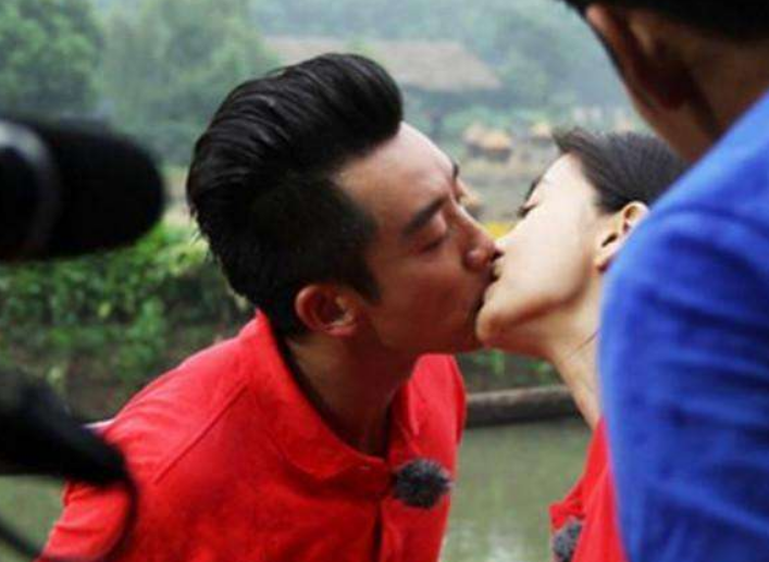 奔跑吧兄弟|跑男一半嘉宾都和baby有“吻戏”？王祖蓝没感觉，陈赫太“过分”