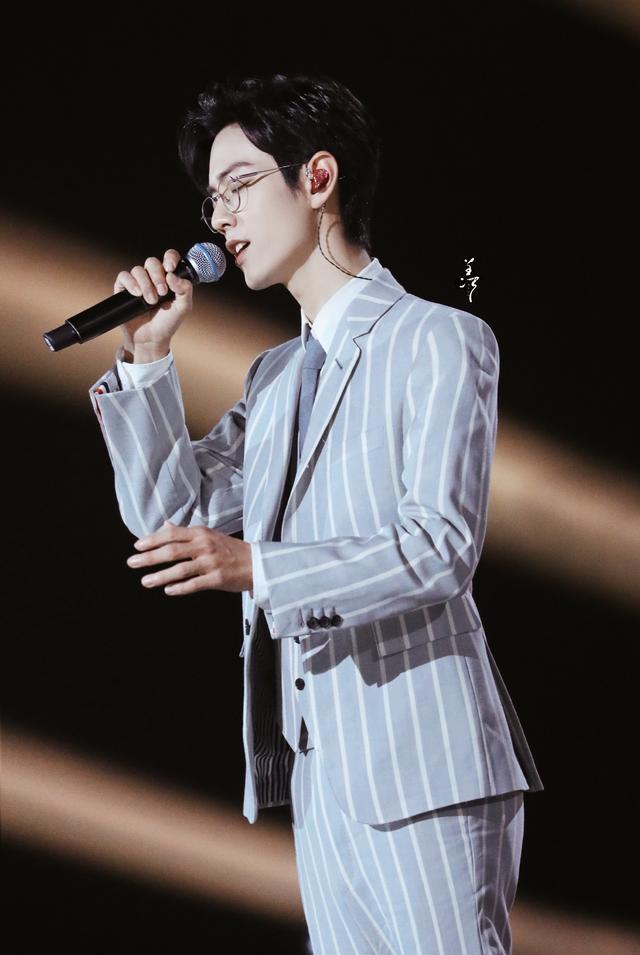 qq音乐|QQ音乐上半年榜单：张艺兴有四首出圈歌曲，肖战有两首人气歌曲