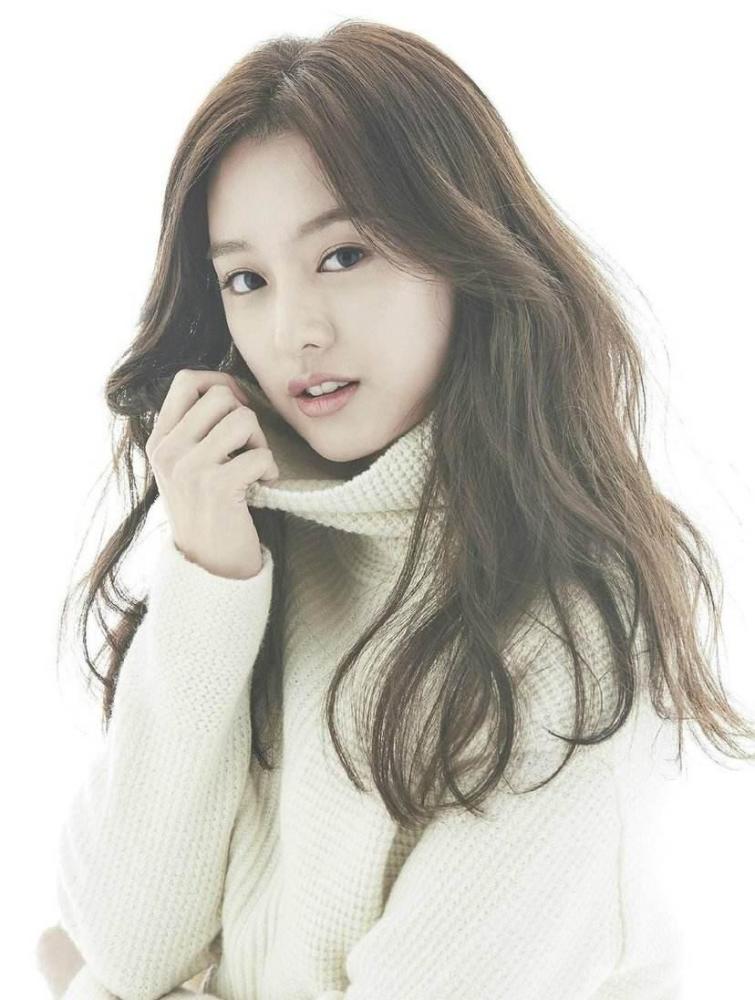 金智媛|金智媛有多幸运？出道就和BigBang合作，作品演一部红一部